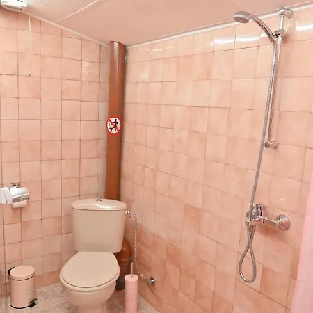 Discovery Apartment *